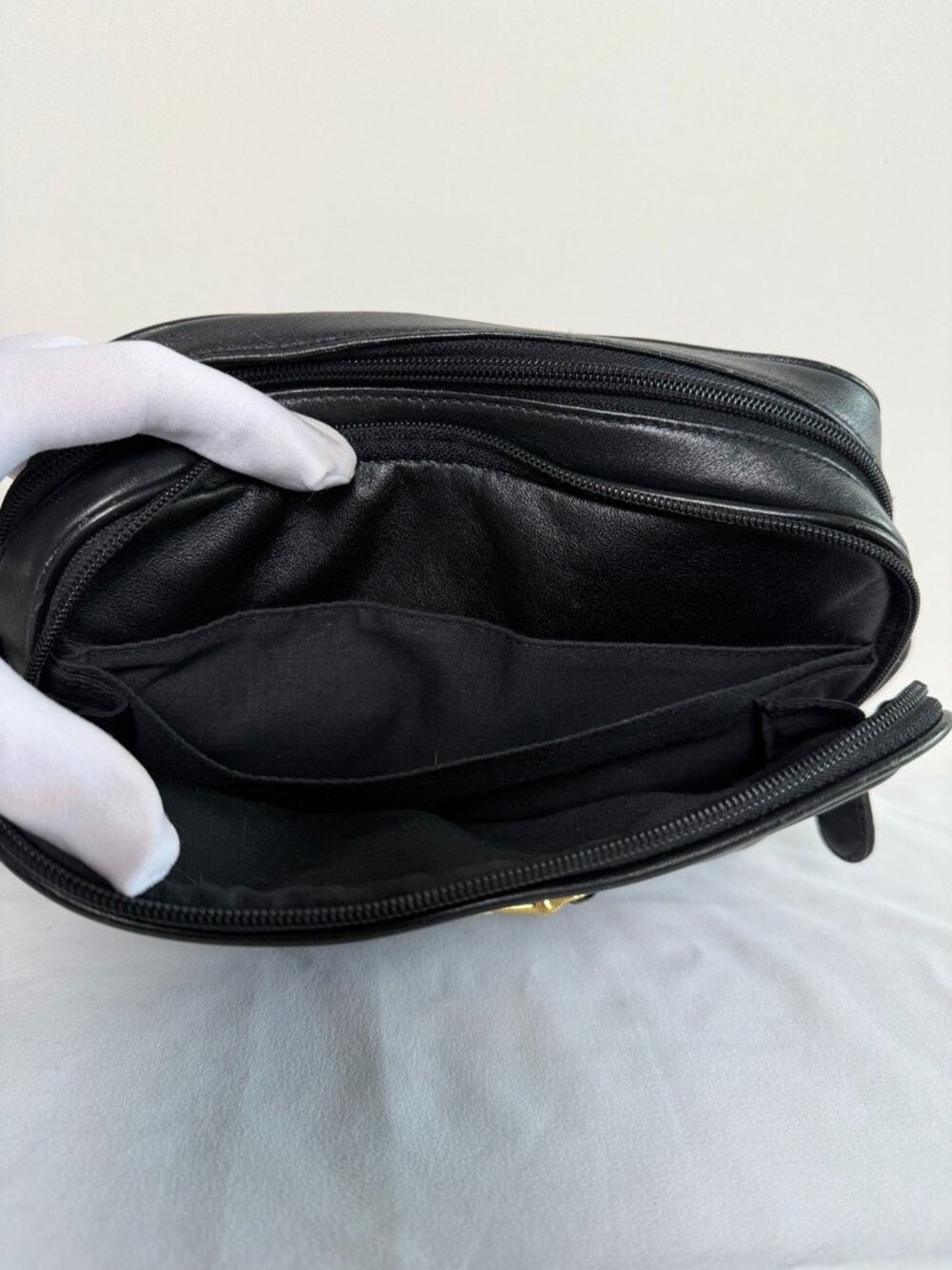 ETIENNE AIGNER Black Leather Crossbody Camera Bag Vintage - Picture 8 of 16